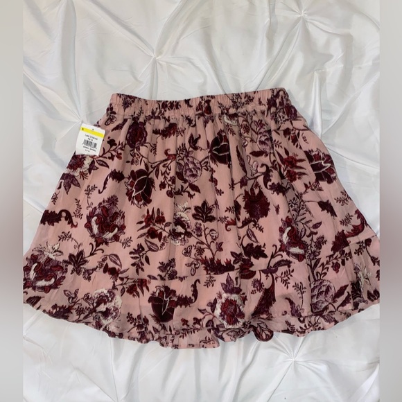 Nwt Ever After Mauve Floral Skirt Size M - Picture 6 of 6